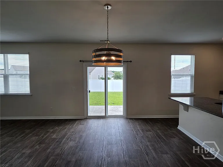 114 Troupe Dr — Photo 13