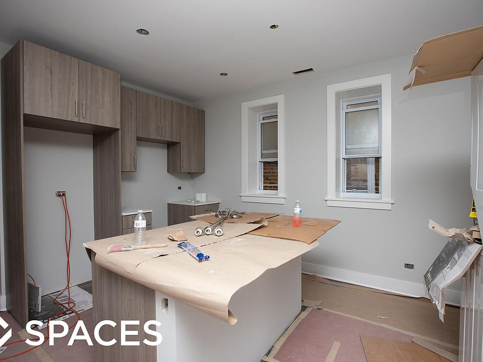 1st image of 1857 W Dickens Ave #1FRONT