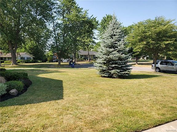 4th image of 79 Meadow Stream Dr