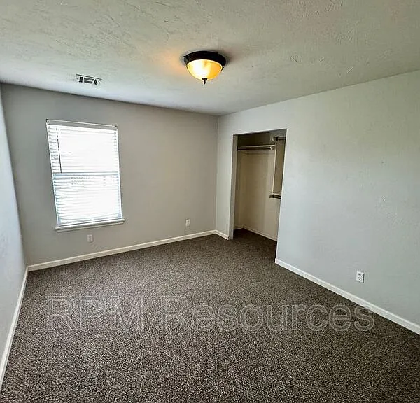 8205 NW 83rd Ter — Photo 14