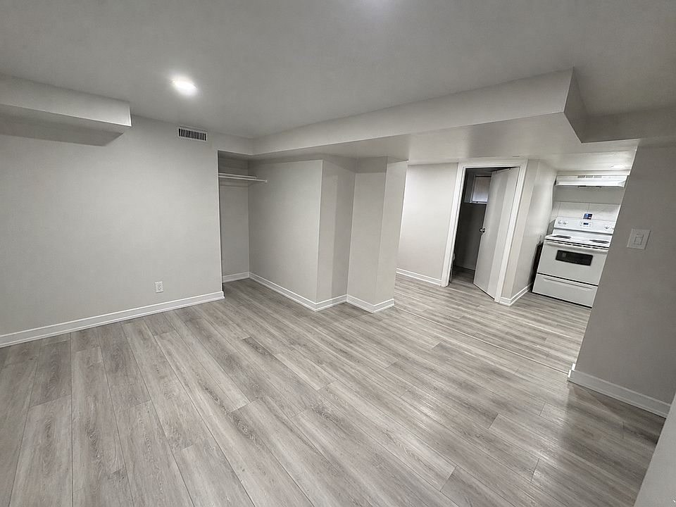 1st image of 99 Mary St #4