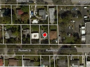 6053 Plunkett St, Hollywood, FL 33023