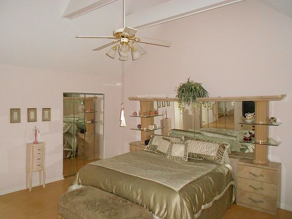 5th image of 1621 NE 2nd St APT 402