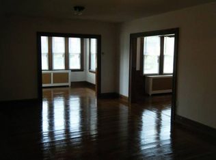 1878 State St, Hamden, CT 06517