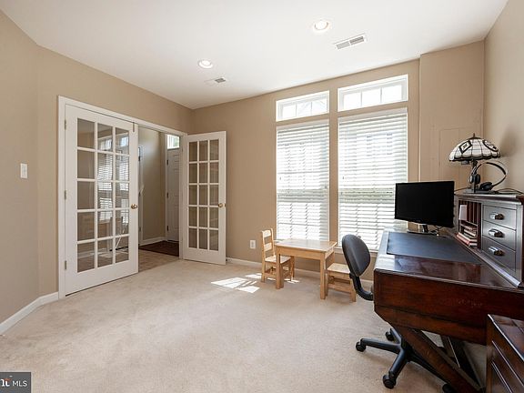 4th image of 2102 Northridge Way