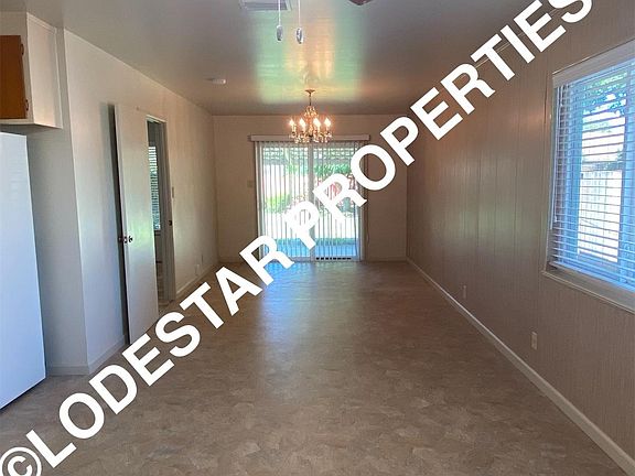 Open floor plan from kitchen to dinning room