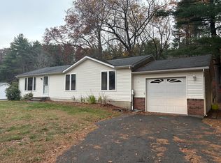 75 Gunn Rd, Southampton, MA 01073