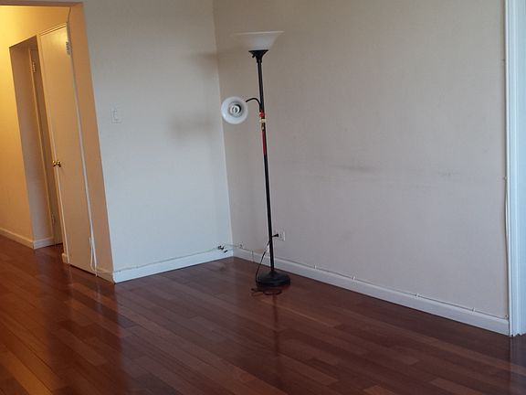 4th image of 8320 98th St #6F