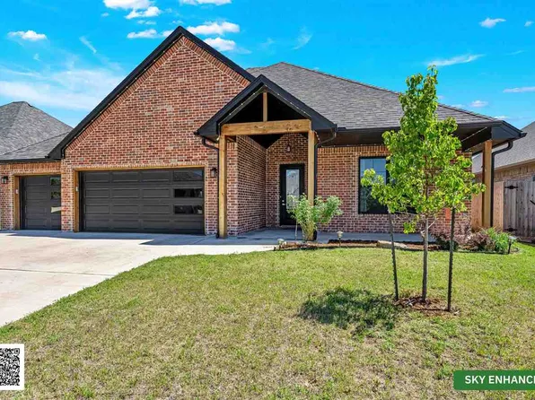 3913 NE Shenandoah Dr, Lawton, OK 73507