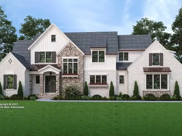 52 Howard St, Milford, MA 01757
