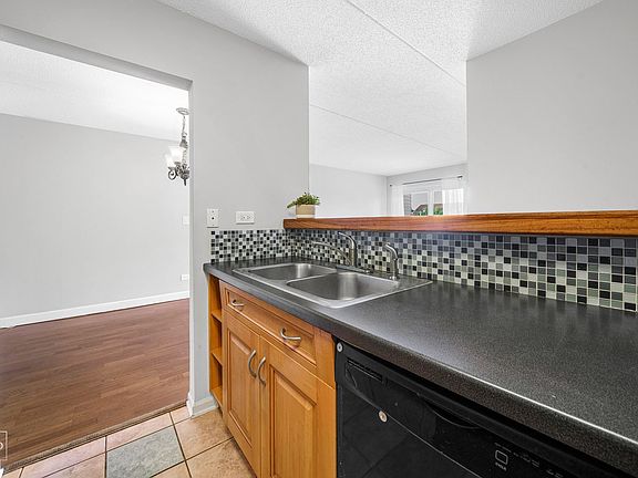 4th image of 5550 Astor Ln APT 223