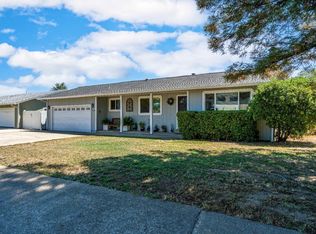 1375 Burgundy Dr, Ukiah, CA 95482