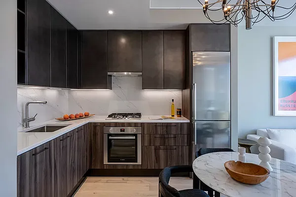 Rented by Manhattan Realty Group | media 12