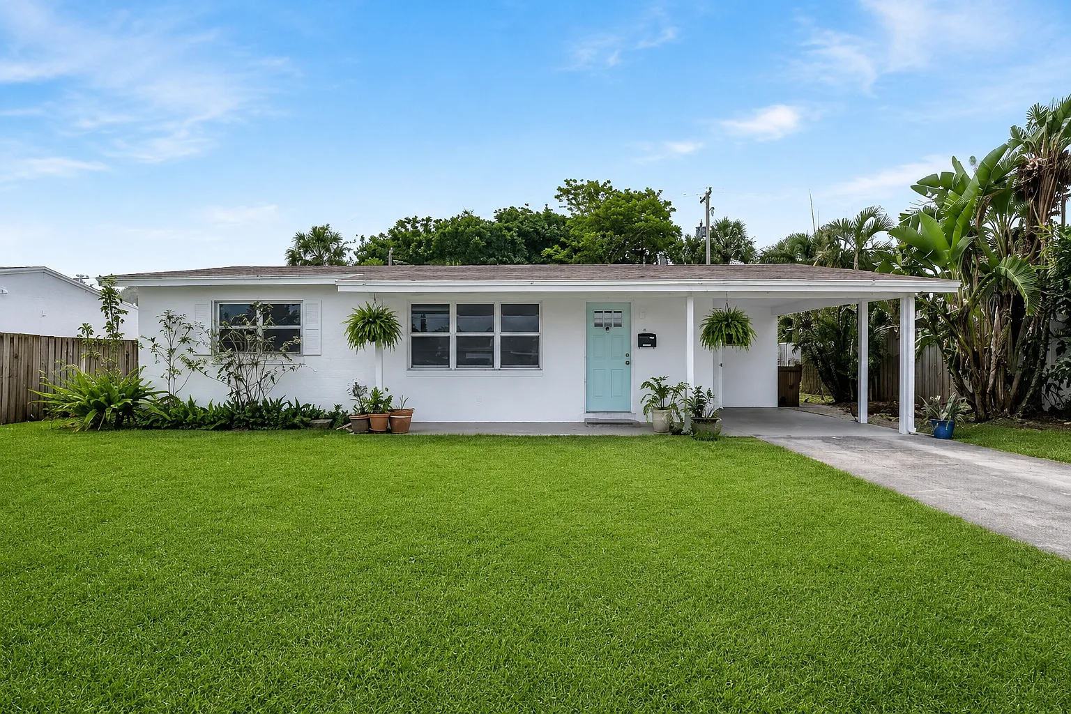 3 bed, 1160 sqft, $4,900 — Photo 1