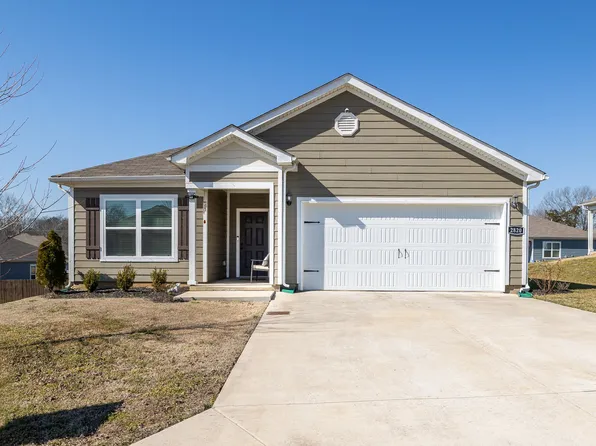 2820 Buzz St, Columbia, TN 38401