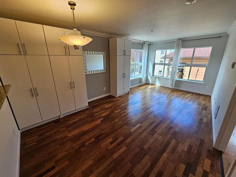 621 5th Ave N #305 — Photo 5