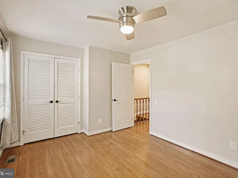 1225 Michigan Ct — Photo 10