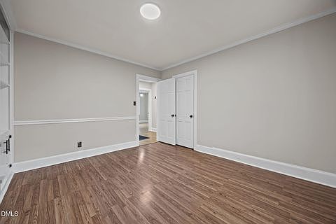 4th image of 108 N Watauga Ave