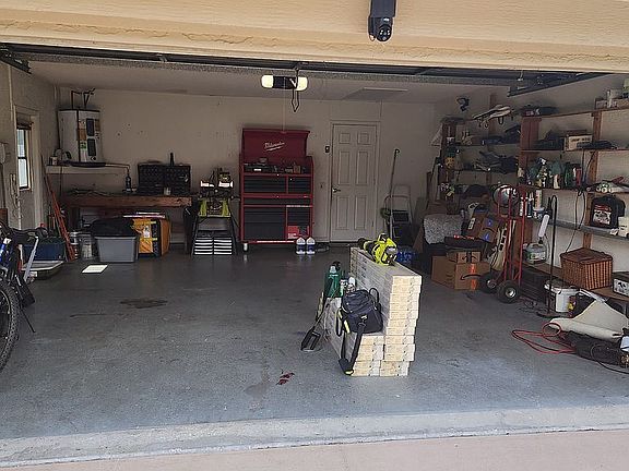 5th image of 309 Silas Ct