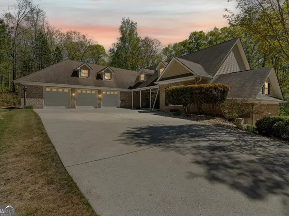 8878 Brewer Rd, Douglasville, GA 30134