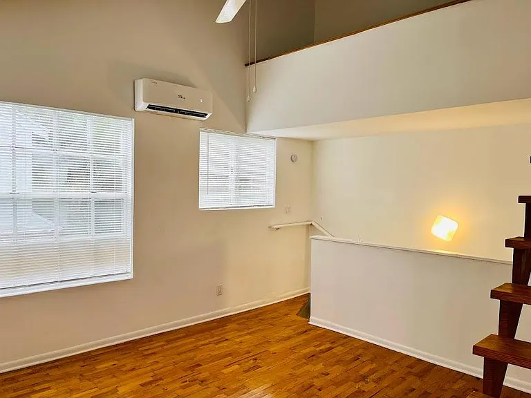 2573 Trapp Ave #B — Photo 20
