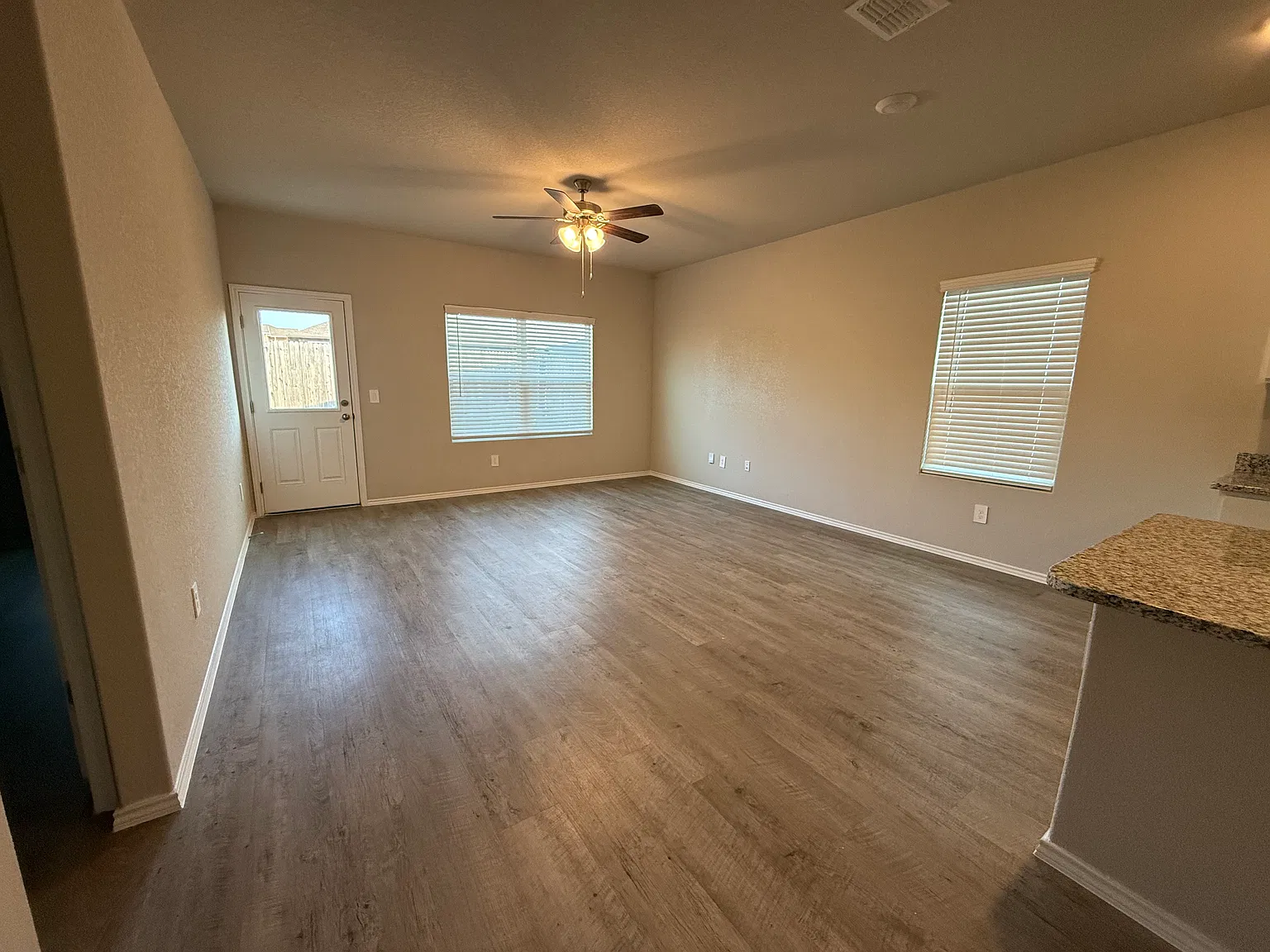 4 bed, 1459 sqft, $1,800 — Photo 3