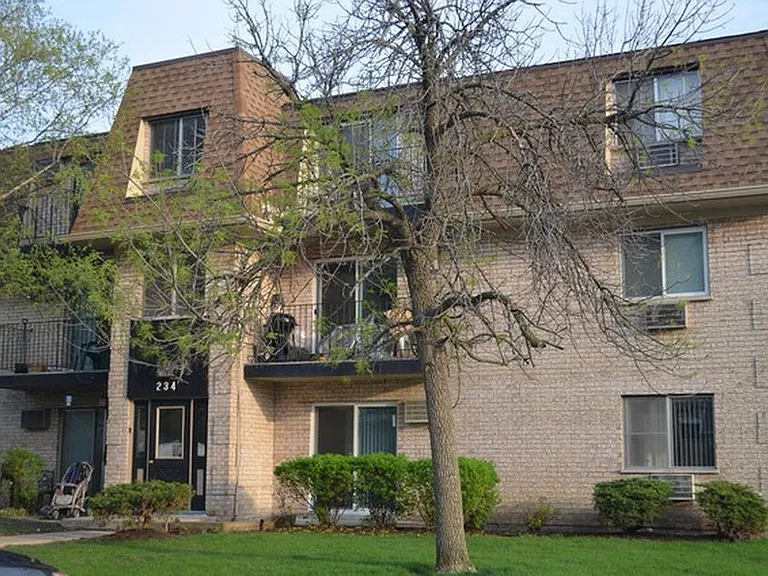 Shorewood Dr — Photo 1