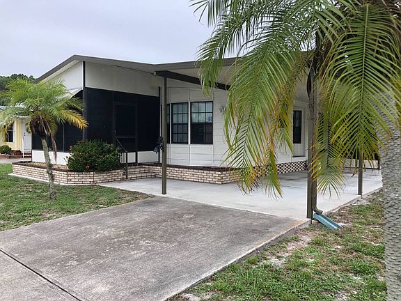 2nd image of 15823 Sandy Point Dr #185