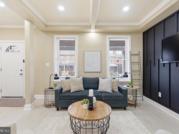 4th image of 2032 Ruxton Ave