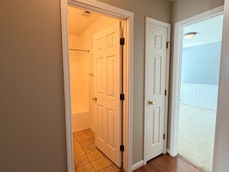 4566 Woodway Dr — Photo 20