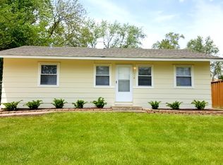 118 Cedar Cir, Streamwood, IL 60107