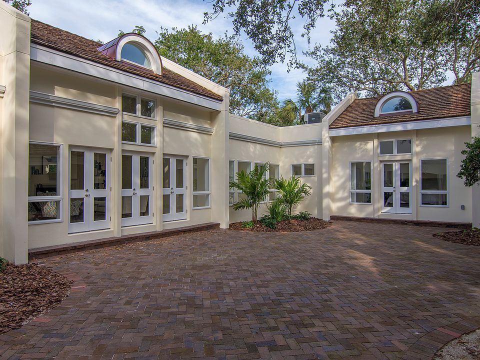 1st image of 8377 Baytree Dr