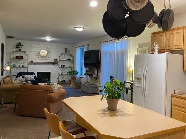 2502 Hidden Springs Loop SE — Photo 8
