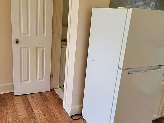 5th image of 1103 S Armstrong Ave #120