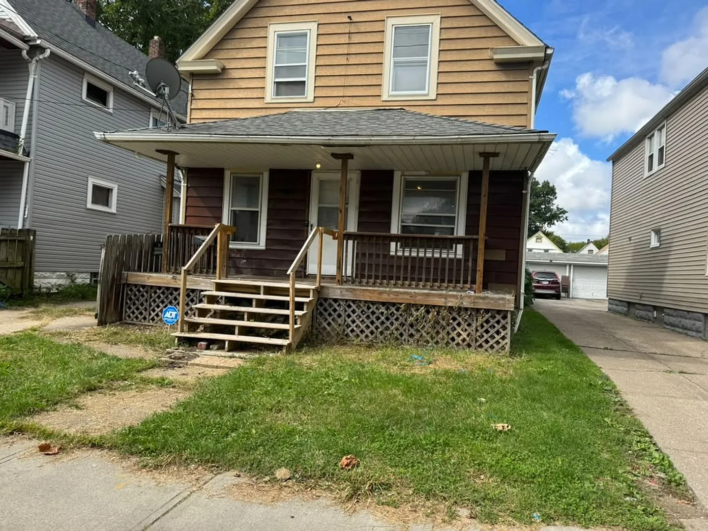 Beautifully Renovated Home in Prime Location — Photo 2