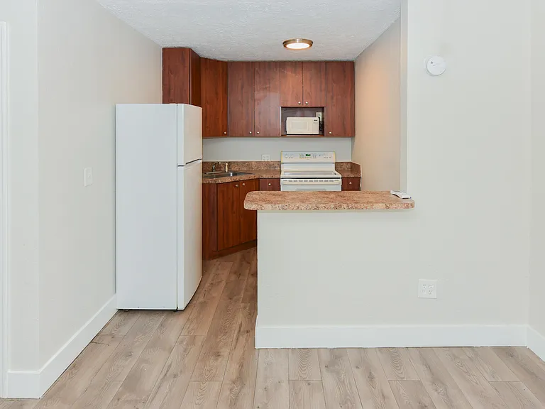 605 N Federal Hwy #13 — Photo 2