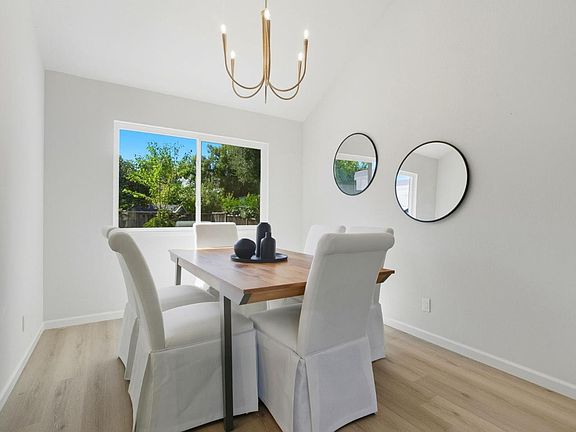 5th image of 4329 Hampshire Pl