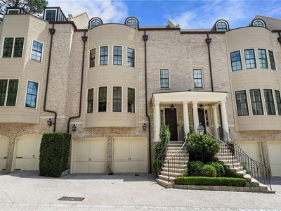 122 Old Ivy Rd NE UNIT 17, Atlanta, GA, 30342