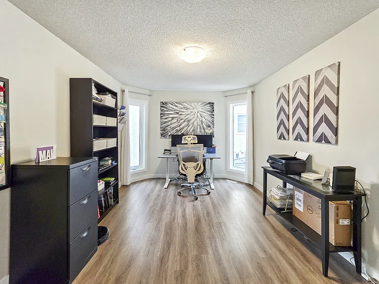 138 Mount Robson Close SE — Photo 17