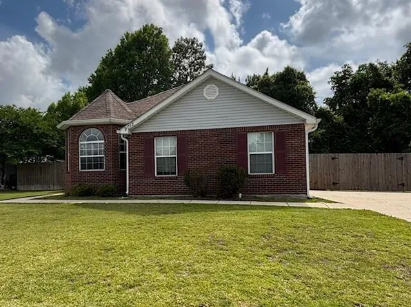 9012 Marguerite Dr, Ocean Springs, MS 39564