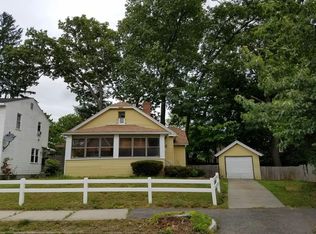 55 Lawndale St, Springfield, MA 01108