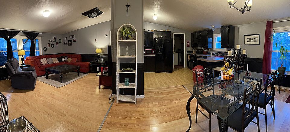 1st image of 506 S 4th St