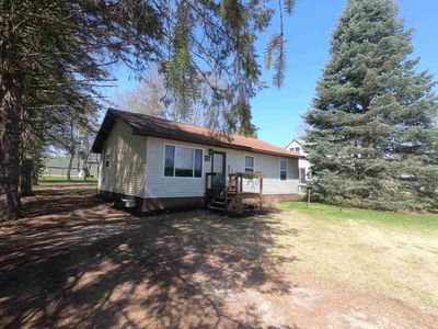 693 Washington St, Harbor Springs, MI, 49740
