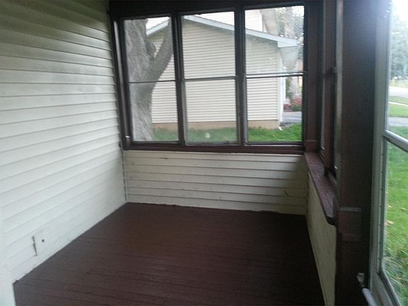 2nd image of 518 Furman St