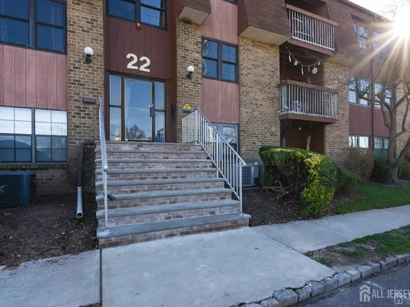 255 Alpine Way, Woodbridge, NJ 07095