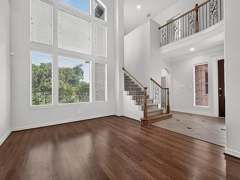 8602 Two Sisters Ct — Photo 7