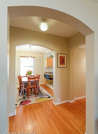 2nd image of 4901 N Wolcott Ave APT 3B