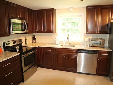 9 Kennedy Dr, Enfield, CT 06082 | Zillow