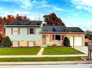 5 Sease Dr, Hanover, PA 17331