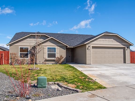 2nd image of 405 Crawford Ln